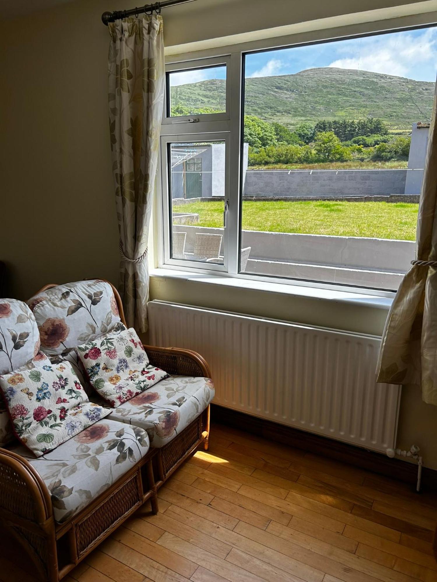 Beentee View - * Cahersiveen